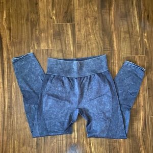 PINK VICTORIAS SECRET SEAMLESS LEGGINGS FULL LENGTH